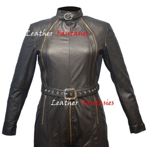 Combinaison-pantalon en cuir véritable pour femmes avec fermeture éclair à l'arrière et ceinture et collier réglables