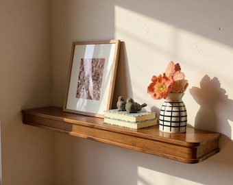 Rustieke zwevende schoorsteenmantelplank | Houten schoorsteenmantel op maat | Ruw uitgehouwen balkmantel | Boerderijdecoratie