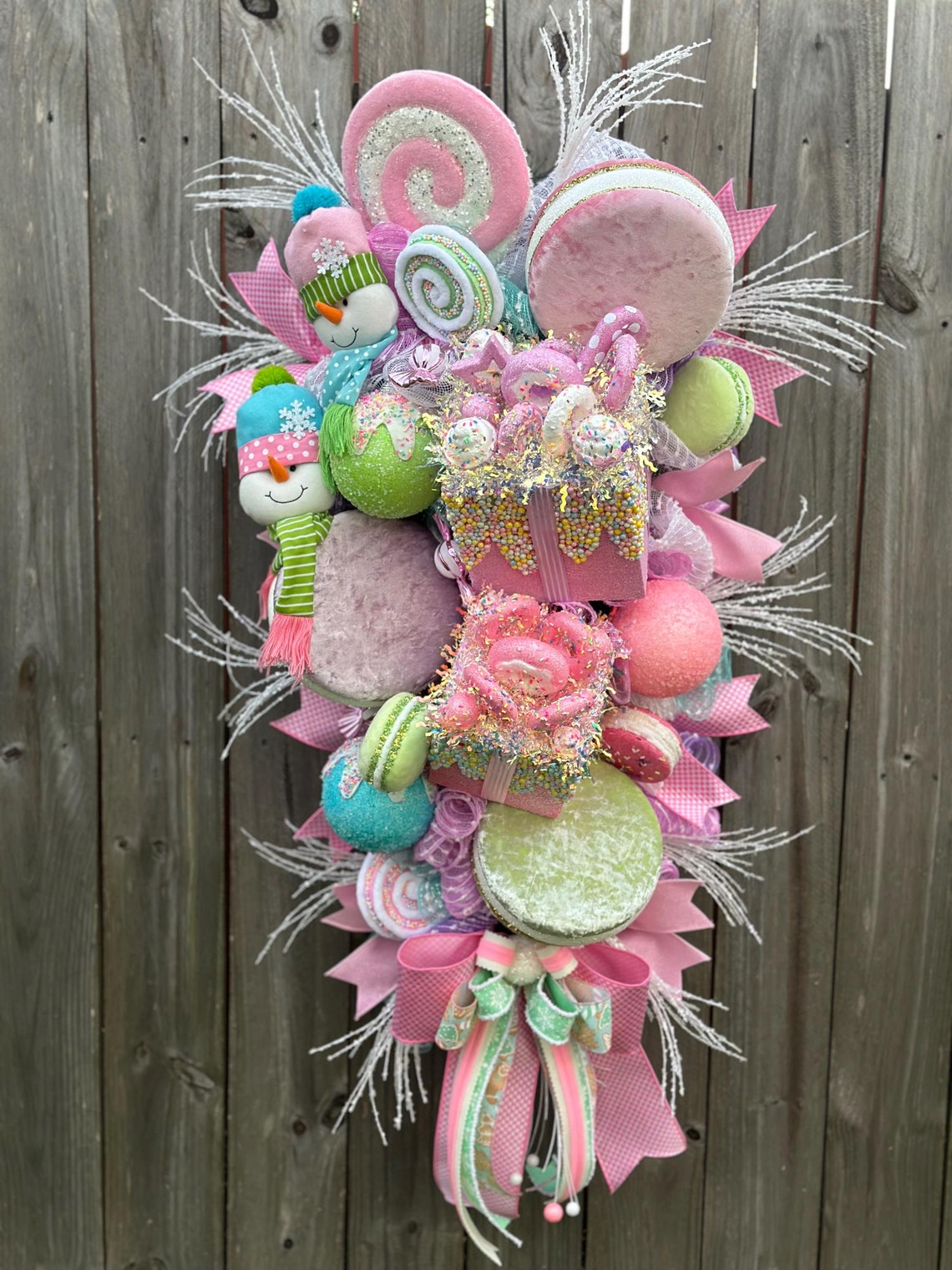 Christmas Candyland Wreath; Pastel Christmas Wreath; Macaroon Wreath ...