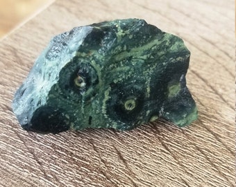 Healing Reiki Chakra Crocodile Jasper Worry Stone from Madagascar Healing Reiki Chakra Crocodile Jasper Worry Stone from Madagascar