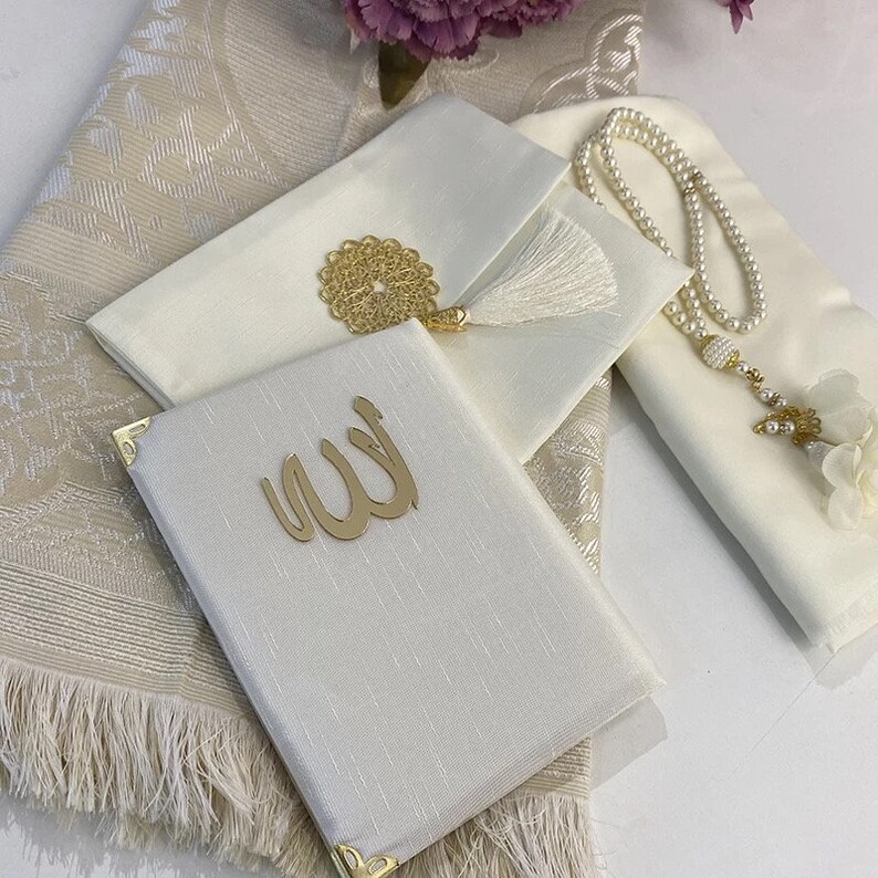 Prayer Mat Gift Set. Eid Gift Set for Woman, Mother Days Gift Islam