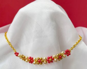 Handmade Beaded Daisy Choker Necklace: Gold Fashion Jewelry