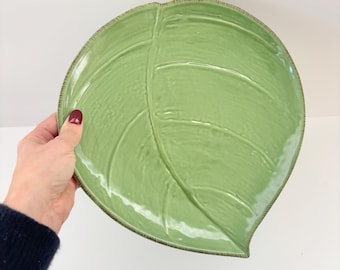 Vintage Primitive Artisan Green Leaf Tray Serving Platter