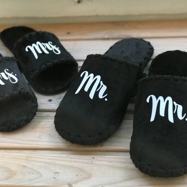 First anniversary gift for couple Mr and Mrs Family gift ideas Housewarming gift first home Mens house slippers Slippers women mens shoes