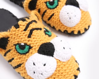 Crochet Tiger Slippers, Anniversary Gift for Husband/Boyfriend, New Home Housewarming Idea, Unisex Slippers, Gift for Sister/Brother