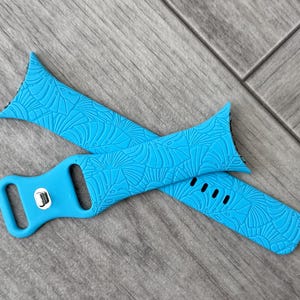 Engraved Monstera Leaves Design for Google Pixel Watch 1, 2, 3, 4 - Silicone Band / Strap - 13 Colours