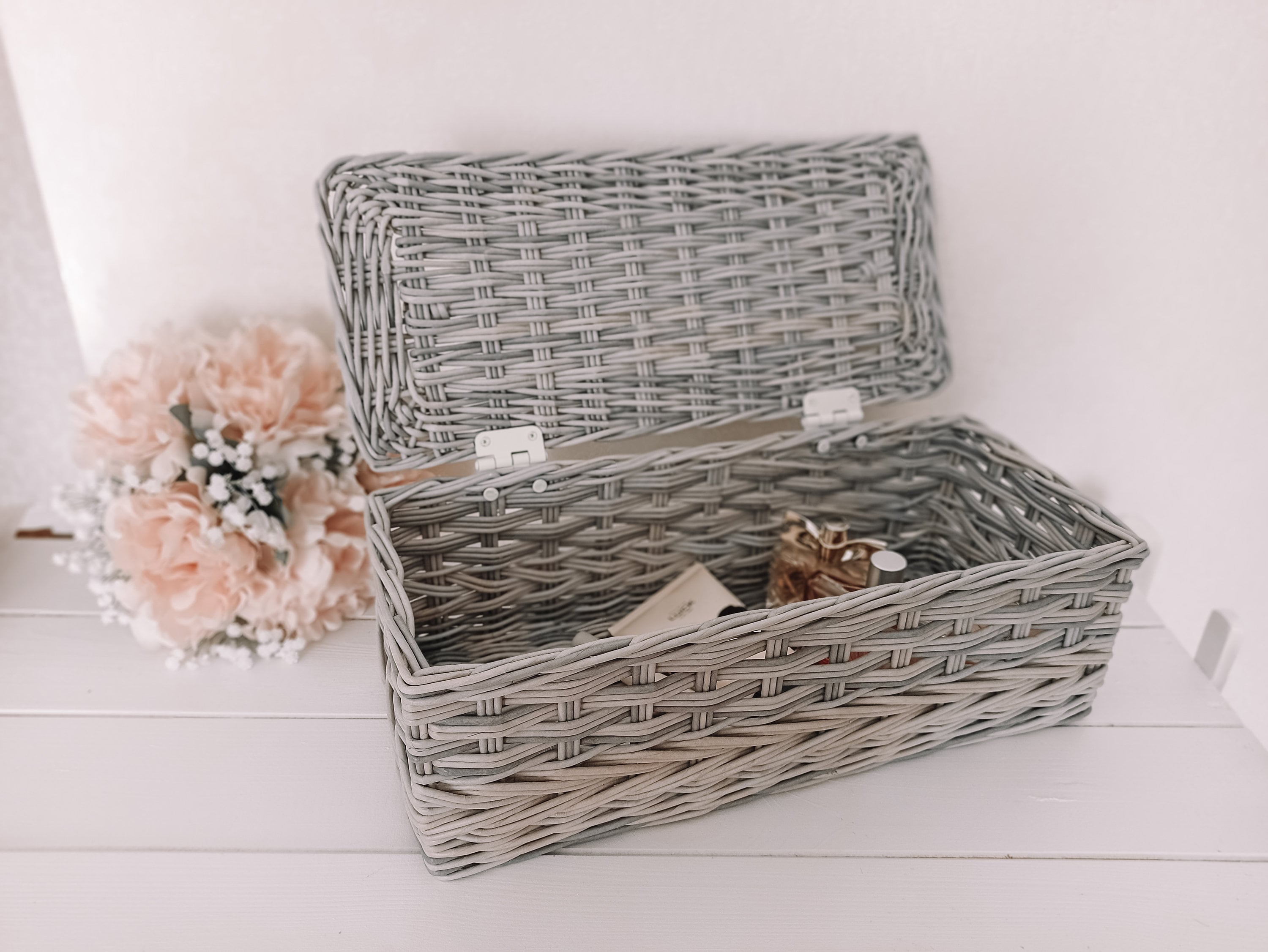 Small square wicker basket with lid for storing trinkets in Etsy