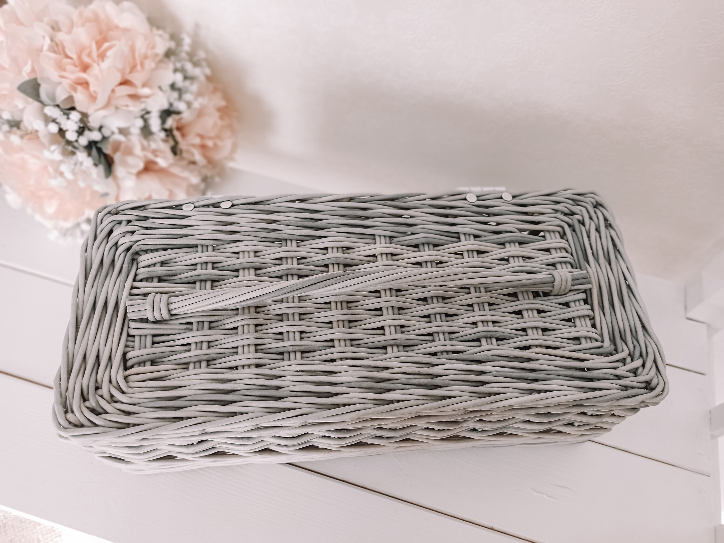 Small square wicker basket with lid for storing trinkets in Etsy