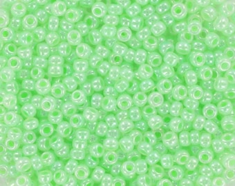 Miyuki Round 11/0 Opaque Matte Hunter Green #2048 – Aura Crystals, LLC