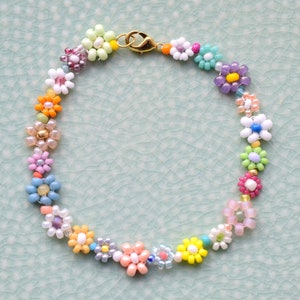 Colorful beaded bracelet, flower girl bracelet, flower jewelry, daisy bracelet, birthday gift for best friend, gift for teenager niece image 1