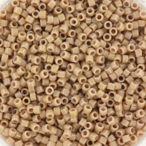 Perline Miyuki Delica duracoat opache tinte beige, 5g 11/0 colore DB 2105, perline cilindriche, Miyuki opache beige DB2105, Delicas marrone chiaro
