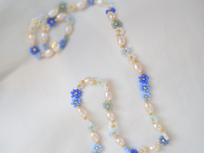 Blue beaded necklace, freshwater pearl necklace, choker necklace, daisy chain, flower necklace for bridesmaid, birthday gift for girlfriend zdjęcie 5