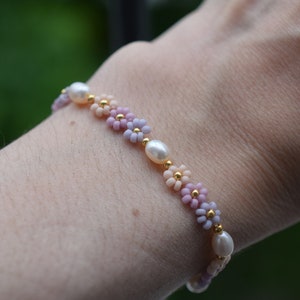 Daisy flower bracelet, freshwater pearl bracelet dainty, girlfriend birthday gift, bridesmaids jewelry, boho bracelet beaded, romantic gifts image 5