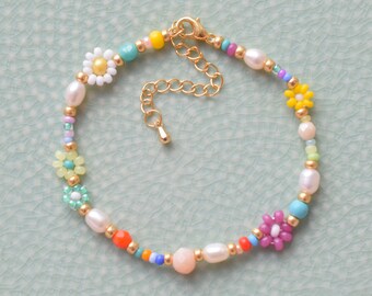 Colorful beaded bracelet for women gifts, freshwater pearl bracelet beads, gift for her, daisy chain, friendship bracelet, daisy bracelet