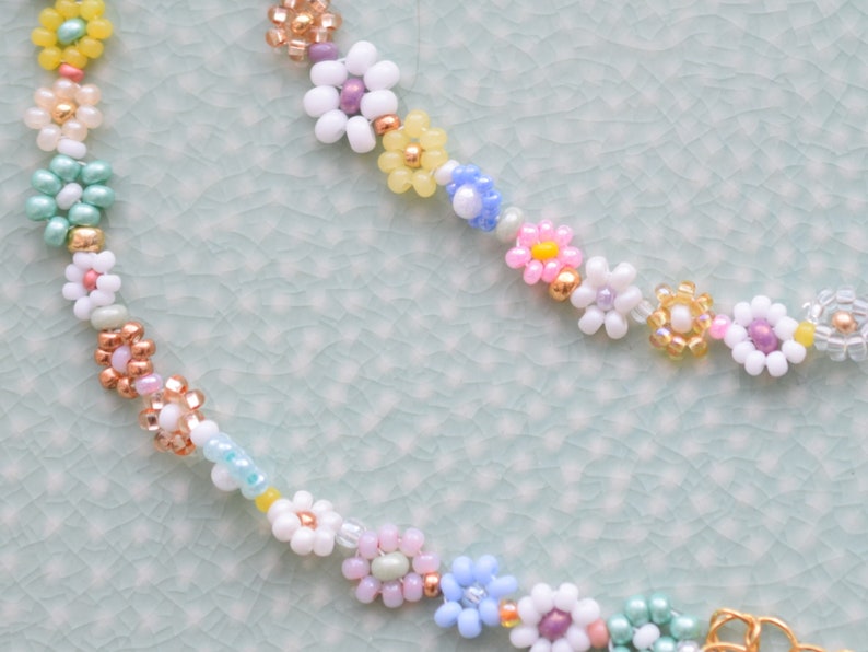 Beaded flower necklace for women, daisy chain, colorful necklace dainty, Mothers Day gift, birthday gift for best friend, gift for daughter image 5