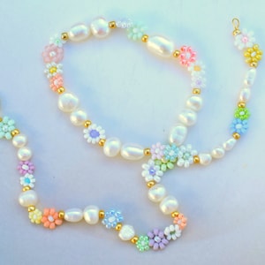 Colorful beaded necklace, freshwater pearls, mixed bead choker, daisy necklace, flower necklace, sweet 16 gift, birthday gift for girlfriend