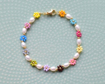 Colorful bead and pearl bracelet, daisy flower bracelet, freshwater pearl bracelet, mothers day gift for her jewelry, friendship bracelet