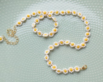 Beaded necklace for women, daisy chain, flower necklace summer, seed beads necklace, unique gifts for women, 24k gold plated, daisy necklace