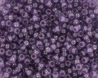 10g Miyuki Rocailles ceylon translucent lavender, Größe 11/0 2377, Perlen aus Japan, uniforme Perlen runde Rocailles, lavendel lila violett
