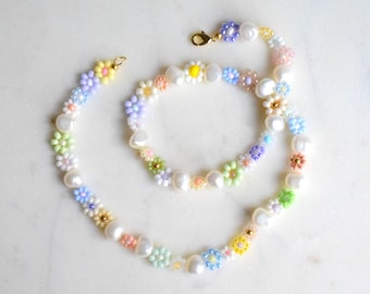 Freshwater pearl necklace choker, pearl necklace daisy flower, birthday gift for girlfriend, Christmas gift for her necklace, romantic gift