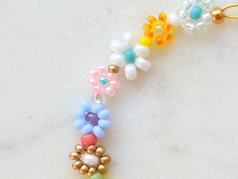 Colorful beaded bracelet for women, flower bracelet, daisy chain, gift for teenager niece, pastel colors, daisy bracelet, Mothers day gift image 5