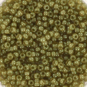 10 g Miyuki-rocailles 11/0, ceylon doorschijnend bleekselderijgroen 2374, japanse kralen, transparante groene rocailles, kralen maat 2 mm, donkergroen