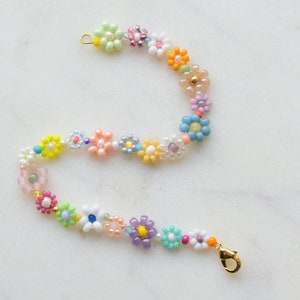 Colorful beaded bracelet, flower girl bracelet, flower jewelry, daisy bracelet, birthday gift for best friend, gift for teenager niece image 4
