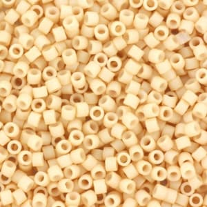 Miyuki Delica Perlen opak matt antik beige, Größe 11/0 Farbe DB 353, japanische Perlen, Zylinderperlen, Miyuki DB353