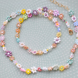 Beaded flower necklace for women, daisy chain, colorful necklace dainty, Mothers Day gift, birthday gift for best friend, gift for daughter image 1
