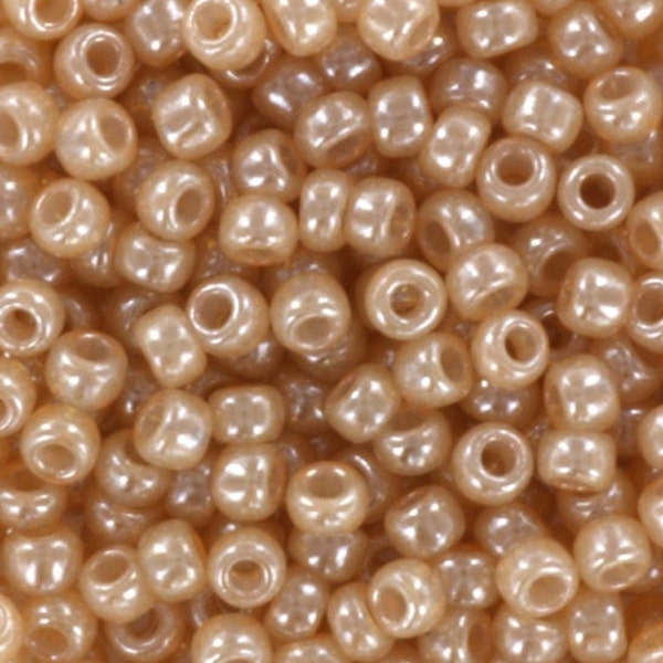 10g Miyuki seed beads 8/0, Ceylon translucent Jasmine 2370, japanese beads, round rocailles 3mm, light brown caramel, transparent beige