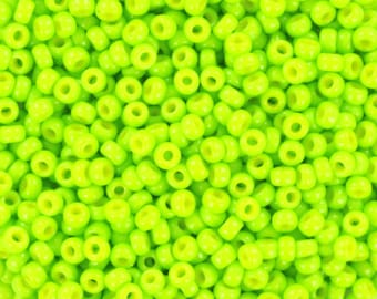 10g Miyuki seed beads 11/0, duracoat opaque kiwi 4471, japanese beads, bright color green rocailles, size 2mm, Miyuki green beads