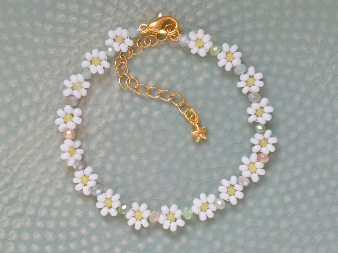 Beaded Flower Bracelet for Women Daisy Chain Bracelet Bridesmaid Gifts Boho Beaded Bracelet Gift for Her Delicate Bracelet Seed Bead Etsy Canada