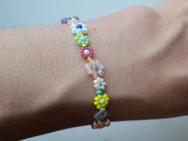Colorful beaded bracelet, flower girl bracelet, flower jewelry, daisy bracelet, birthday gift for best friend, gift for teenager niece image 5