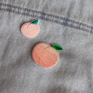 Peach Iron On Patch | Funny Kawaii Food Sew On Badge | DIY | Cute Fruit Embroidery Patch Sticker