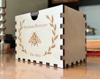 Rezeptbox aus Holz mit Trennwänden, Muttertagsgeschenk für Oma, personalisierte Rezeptkarten, individuell gravierte Rezeptbox, Geschenke für die Küche der Mutter