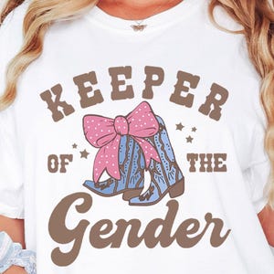 Boots or Bow Western Keeper of the Gender Shirt, Rodeo Gender Reveal T-shirt, Gender Keeper Family Gift, Bull or Heifer Aunt Baby Shower Tee