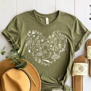 Gardener T Shirt, Plant Lover Shirt, Farmer T Shirt, Hoeing Ain't Easy Shirt, Gift For Gardeners, Botanical Shirt,Gardening Shirt,Plant Tee