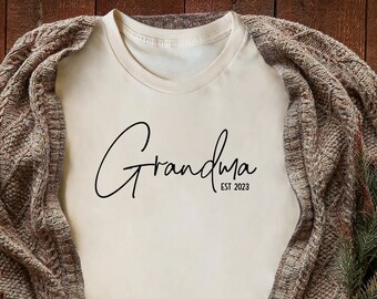 Custom Grandma Shirt, Grandma Established Shirt, New Grandma Gift, Mothers Day Gift, Grandma Birthday Gift, Minimalist Grandma, Grandpa Tee