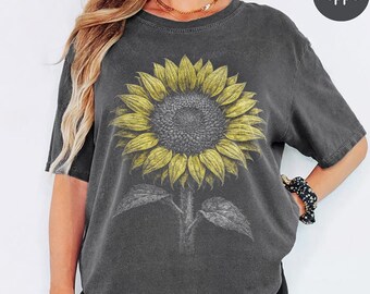 Comfort Colors® Vintage Sunflower Shirt, Botanical Garden Floral Tee, Retro Cottagecore Plant Lover Gift, Oversized Wildflower Sweatshirt