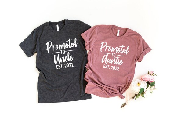 Promoted To Aunt Est 2020 - Floral First Time Aunt T-Shirt Promoted To Aunt Est 2020 - Floral First Time Aunt T-Shirt
