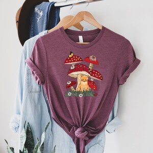 Cat and Mushroom Shirts, Goblincore Shirt, Cat Mushroom Shirt, Cat Lover Gift, Mushroom Tee, Cottagecore Shirt, Cat Owner Gift, Mushroom Tee Bild 6