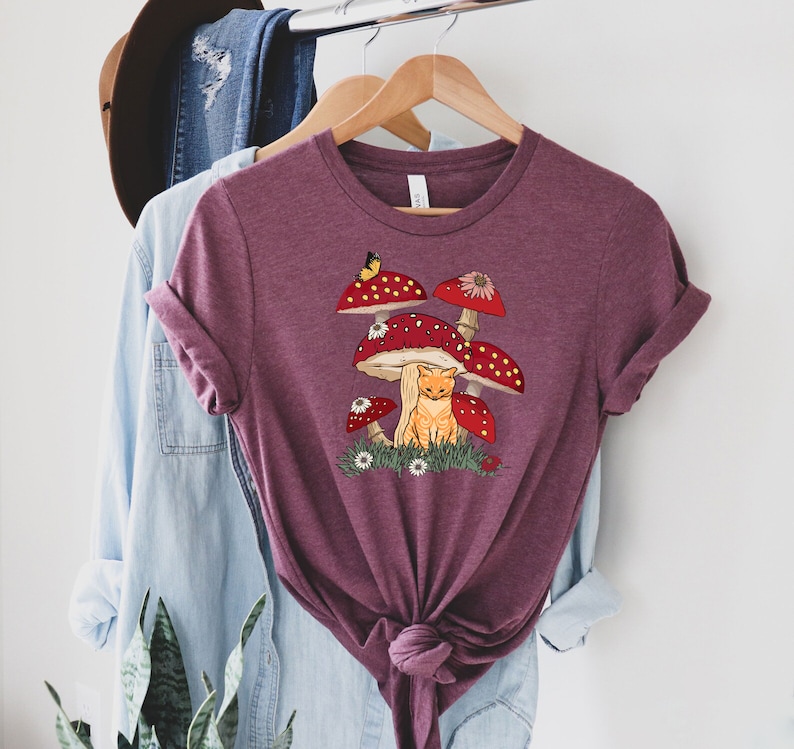 Cat and Mushroom Shirts, Goblincore Shirt, Cat Mushroom Shirt, Cat Lover Gift, Mushroom Tee, Cottagecore Shirt, Cat Owner Gift, Mushroom Tee Bild 6