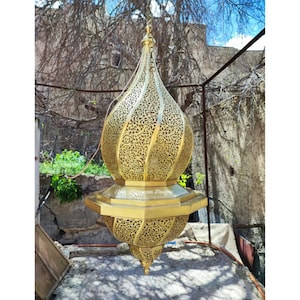 Handcrafted Moroccan Brass Chandelier: Luxury Pendant Light