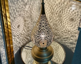 Moroccan Engraved Brass Table Lamp – Pierced Metal Bedside Light – Boho Decor - Handmade Oriental Lamp