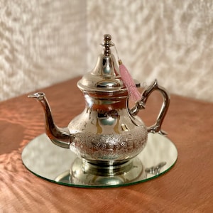 Moroccan teapot, tea maker, brass teapot, handcrafted tea pot, tea lover gift, Ramadan table decor, Ramadan decoration, Moroccan tea set.