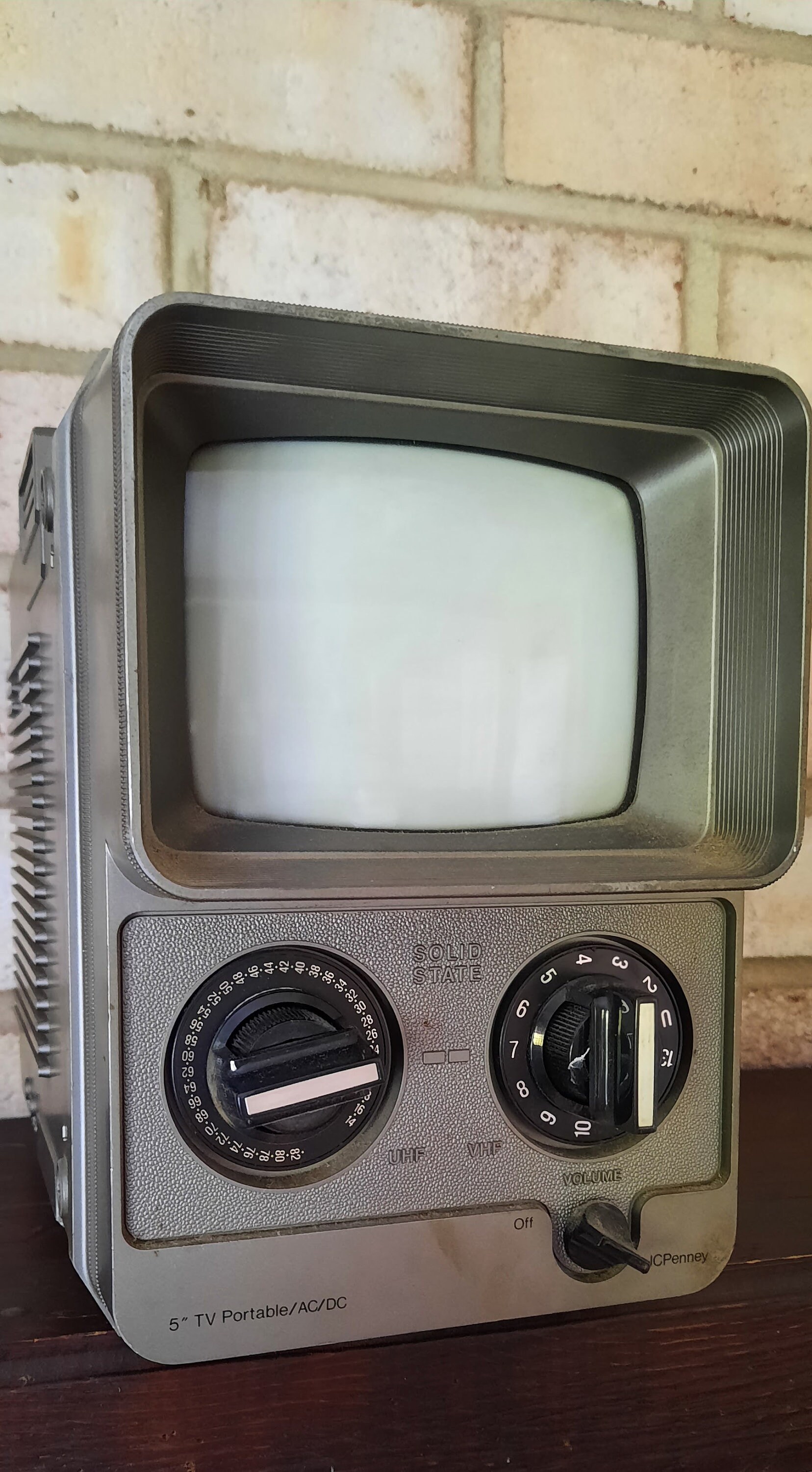 Vintage 1980 JC Penney Solid State TV model 6851032 Etsy