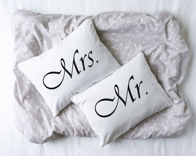 Wedding Gift Mr and Mrs Pillowcases, Set of 2, Gift for Wedding, For Couple, Newlywed Gift for Couples, Couples Gift