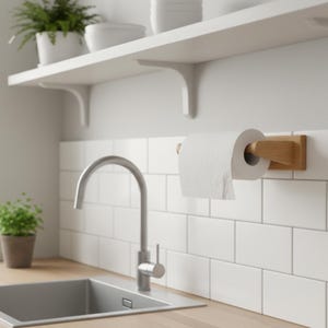 Soporte para rollo de cocina de roble para montaje en pared. imagen 2