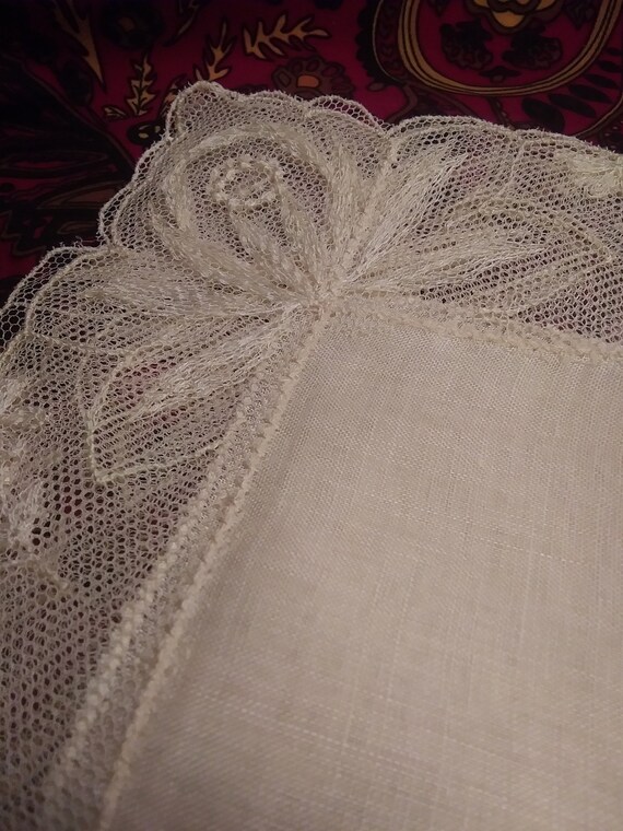 Antique lace linen antique woman's handkerchief - image 7