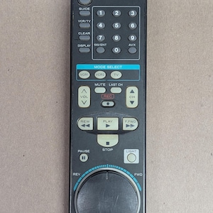 Hitachi VT-RM382A Illuminated Remote Control, Tested